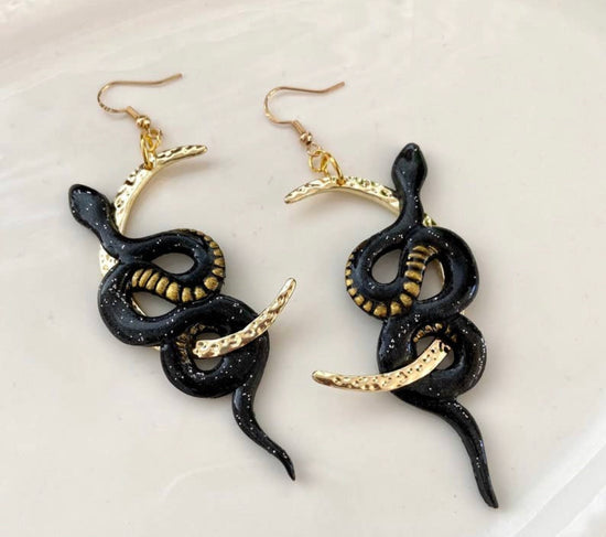 BLACK MOON SNAKES