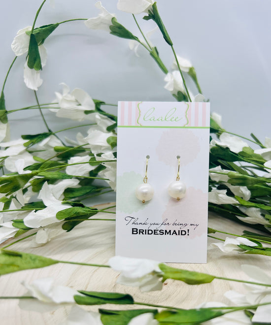 WHITE FRESHWATER PEARL EARRINGS